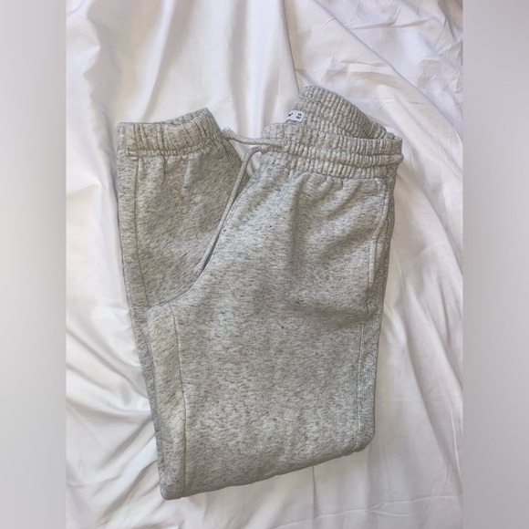 Aritzia Sweatpants - Size XS - Picture 1 of 1